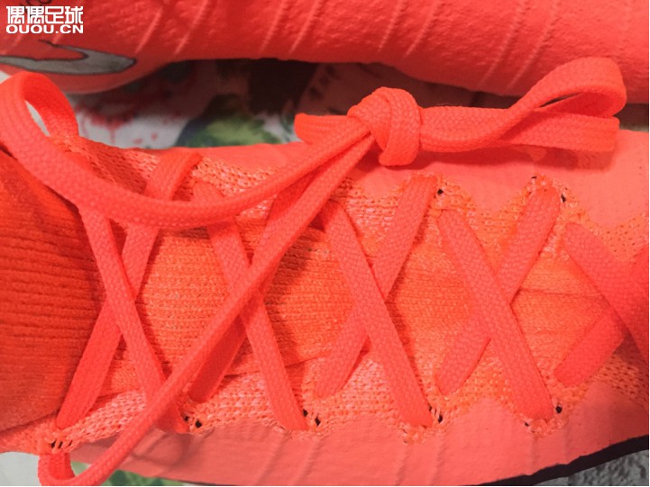 大家来给鉴定一下这双sf4!各位兄弟过来看一看,最近囤了一双sf4,实在太难买了。