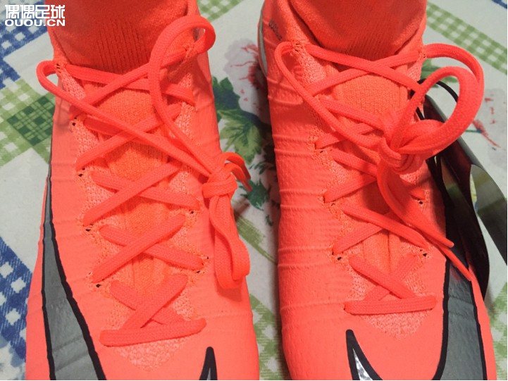 大家来给鉴定一下这双sf4!各位兄弟过来看一看,最近囤了一双sf4,实在太难买了。