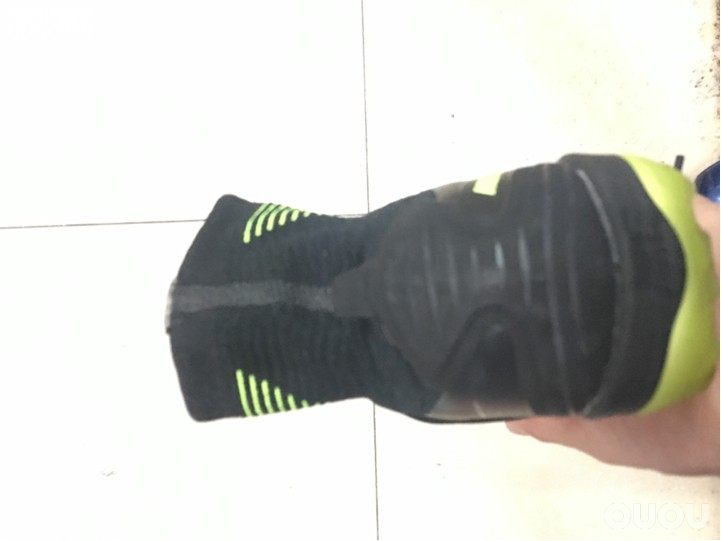 求鉴定呀,刚买的鞋。