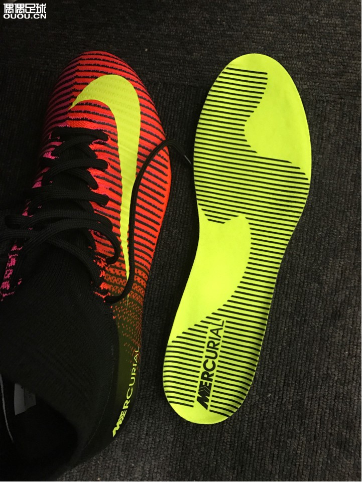 SF5 ag 意产 sample 串9 球员版1.仍然是你熟悉的JP2702.与SF4相比不再偏大半码