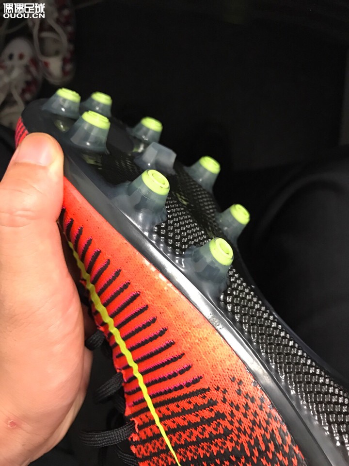 SF5 ag 意产 sample 串9 球员版1.仍然是你熟悉的JP2702.与SF4相比不再偏大半码