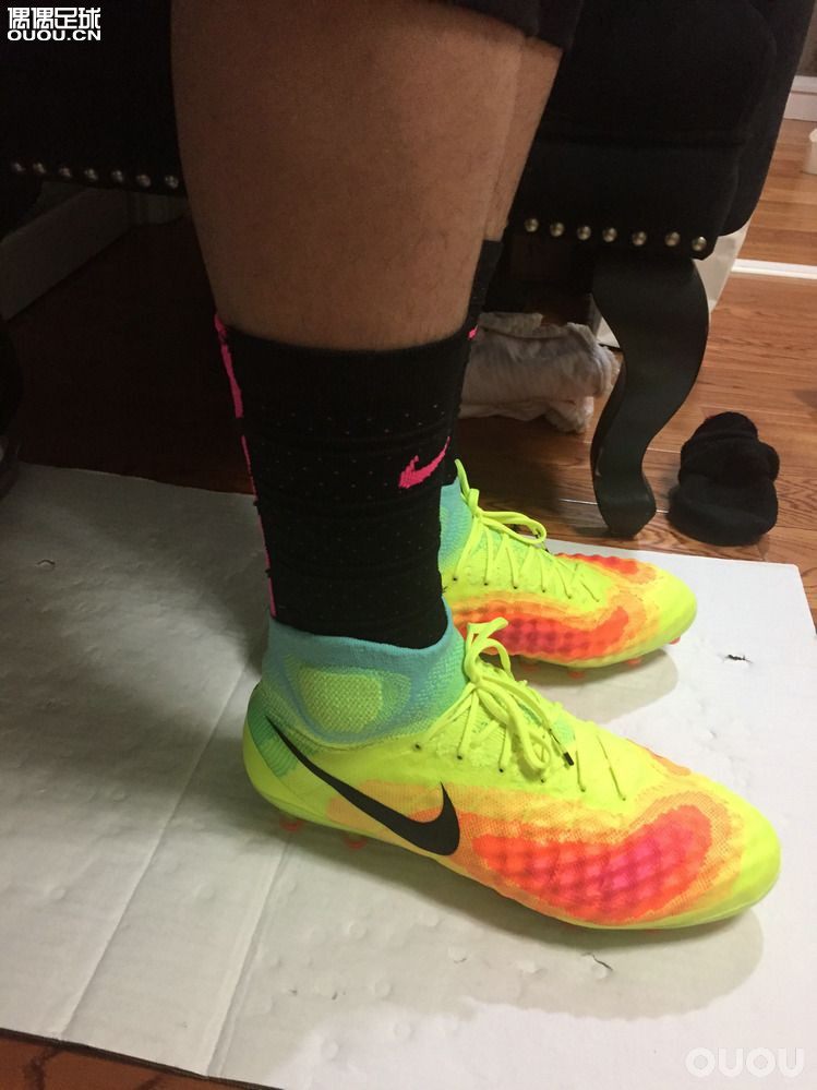 鬼牌2超顶首发色到家简单对比鬼1