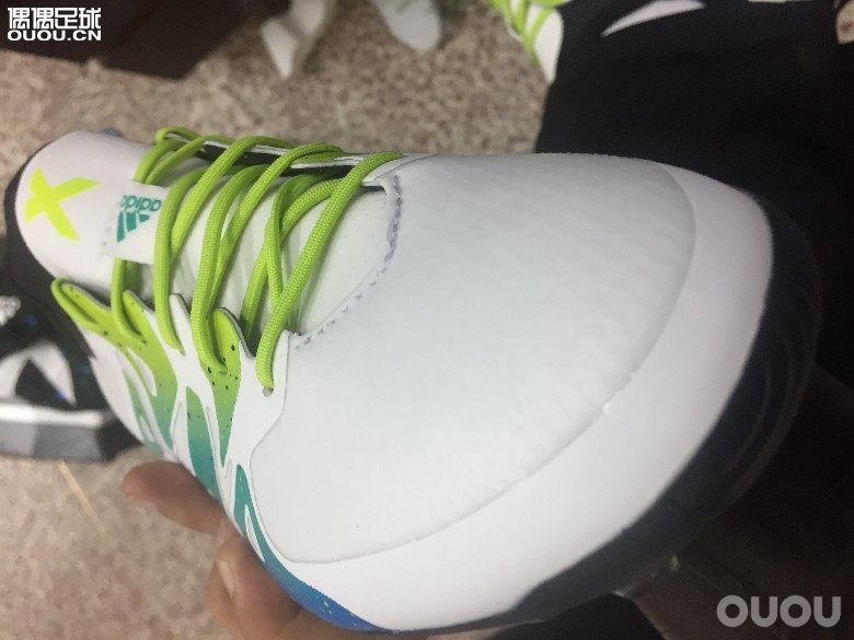 新入手的ADIDAS  X15.1AG (白)请大神鉴定下