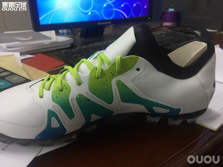 新入手的ADIDAS  X15.1AG (白)请大神鉴定下