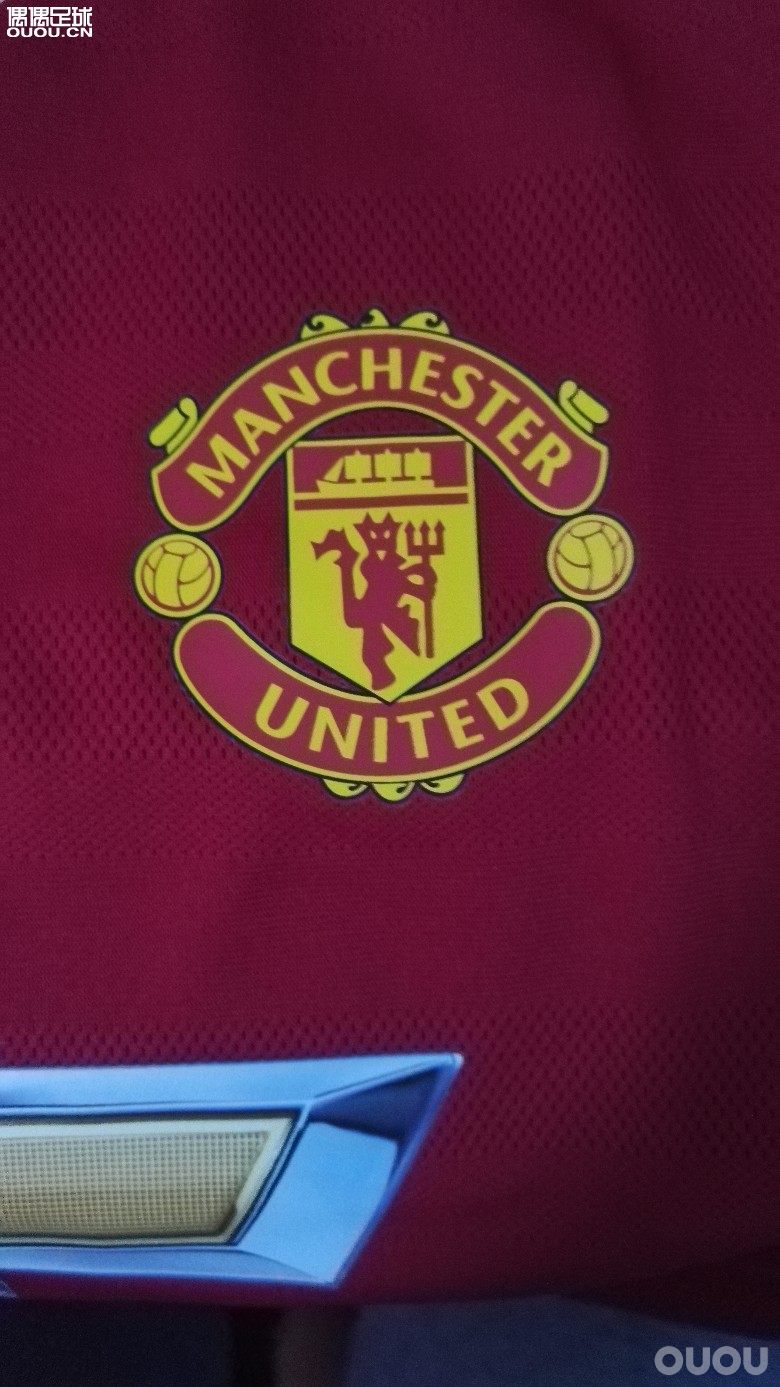 求鉴定曼联球员版球衣