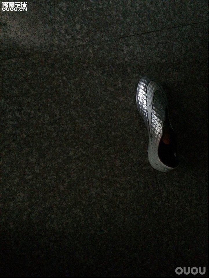 亲自DIY 毒蜂 银白面具 经过各种无情蹂躏 一点也不掉色 不裂纹 不掉粉 哈哈哈