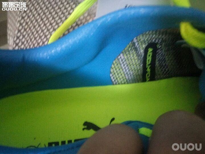 问一下彪马足球鞋evopower1.3 AG是不是正品啊?