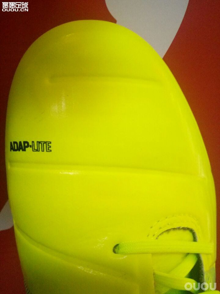 问一下彪马足球鞋evopower1.3 AG是不是正品啊?