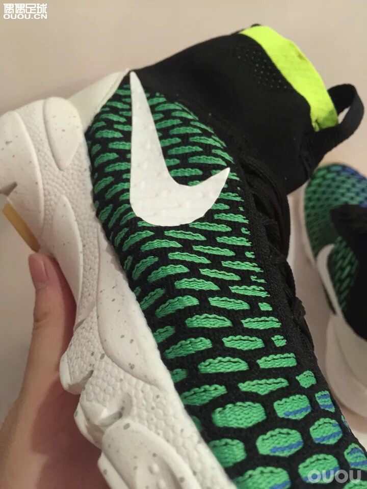 请问各位大神这鞋是正品吗?