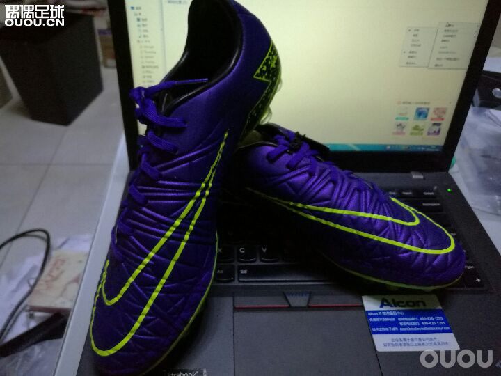 求一款薄款的足球袜——因为才入的毒蜂次顶长短合适稍有点窄,想着穿穿应该可以撑大点