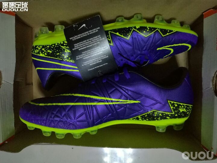 求一款薄款的足球袜——因为才入的毒蜂次顶长短合适稍有点窄,想着穿穿应该可以撑大点