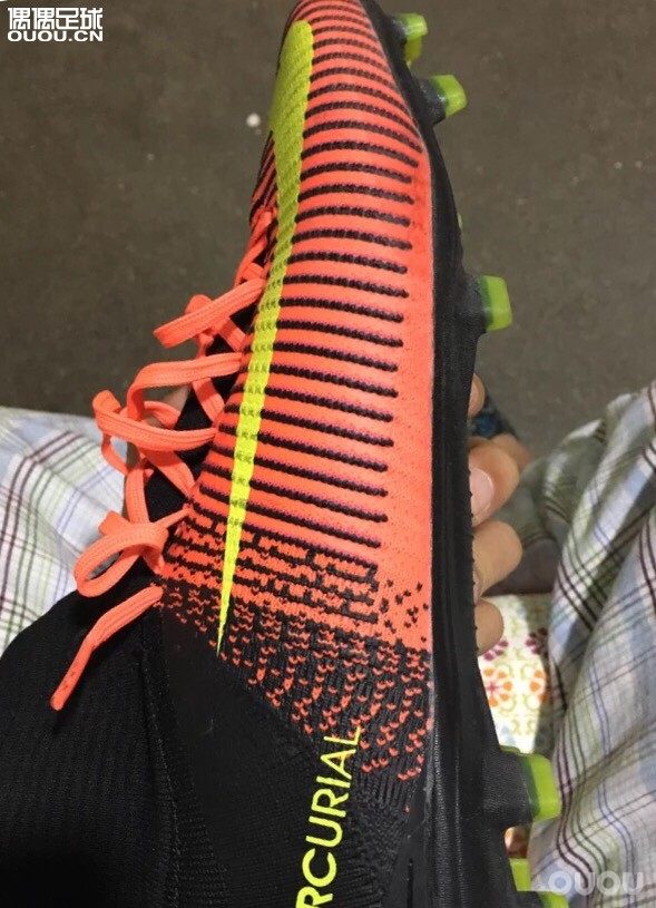 麻烦各位球友给看看这双串9sf5正不正,感谢!