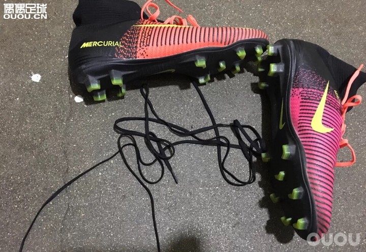 麻烦各位球友给看看这双串9sf5正不正,感谢!