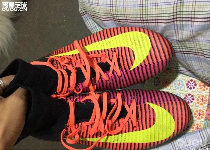 麻烦各位球友给看看这双串9sf5正不正,感谢!