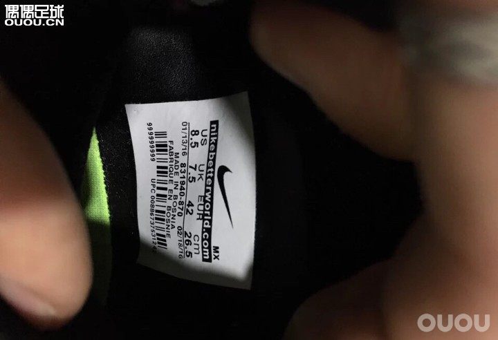 麻烦各位球友给看看这双串9sf5正不正,感谢!