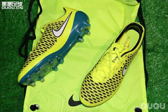 纠结啊,不知道选哪一双。。。