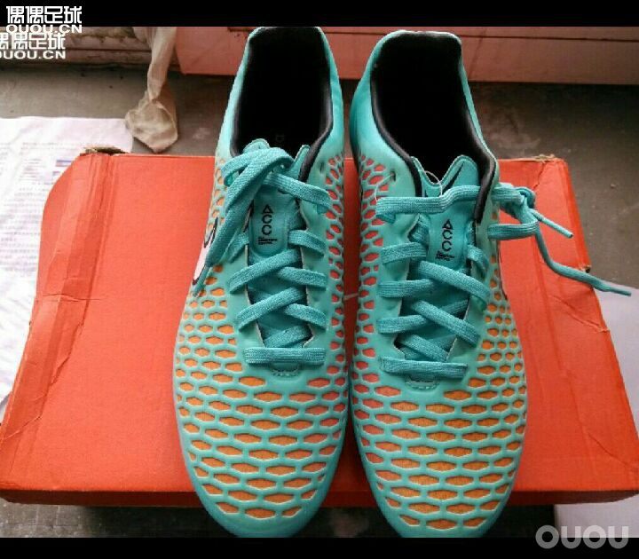 纠结啊,不知道选哪一双。。。