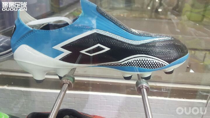 坡县的鞋子真是白菜价