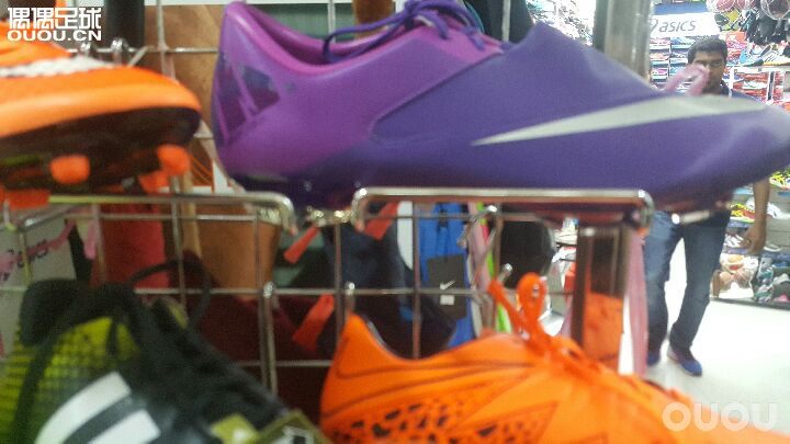 坡县的鞋子真是白菜价