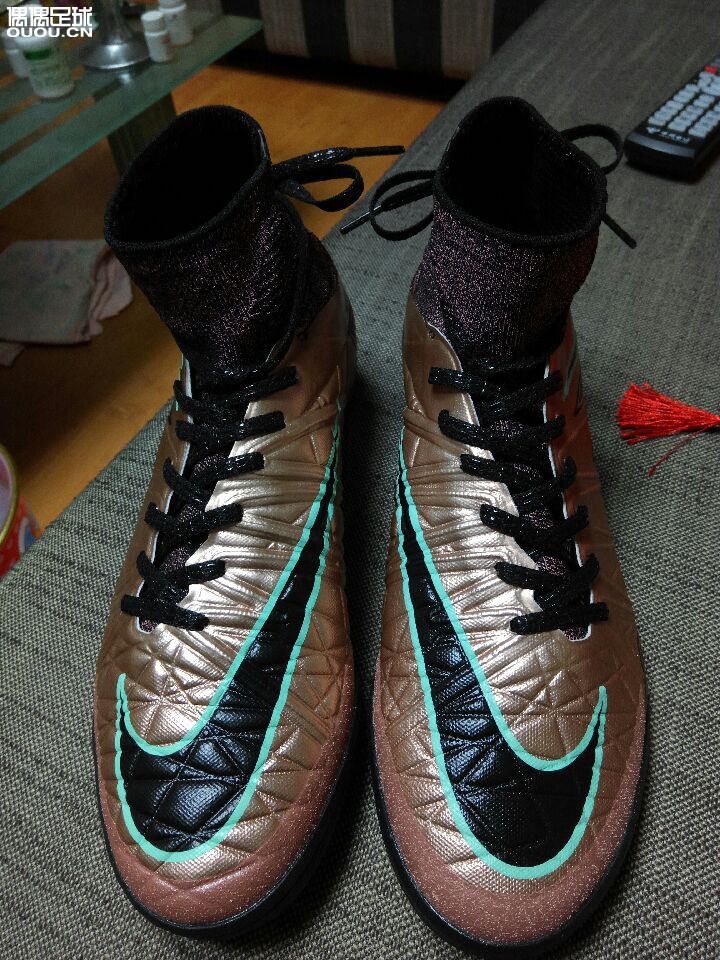 阿富汗的小盆友穿着塑料袋球衣都要踢球,我们有什么理由去懒惰呢?减肥坚持就是胜利!