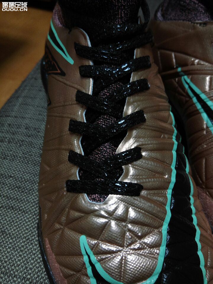 阿富汗的小盆友穿着塑料袋球衣都要踢球,我们有什么理由去懒惰呢?减肥坚持就是胜利!