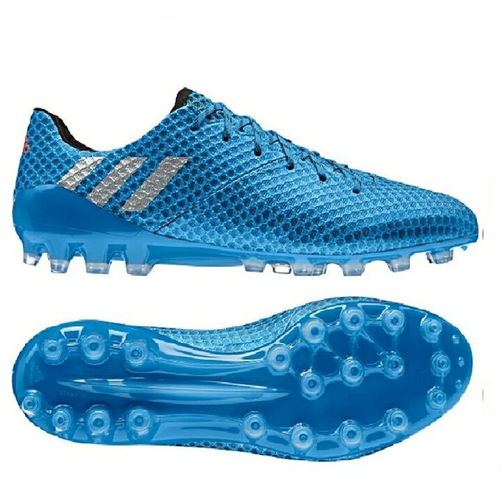 各位球星,我想挑一双适合自己的球鞋,本人属于控球加速度型,在网上找了很多鞋子