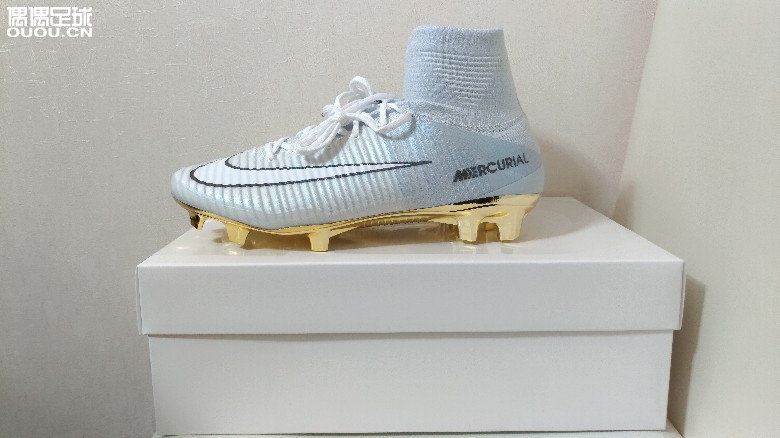 晒一波!!限量777双金球战靴Mercurial Superfly CR7 Vitórias