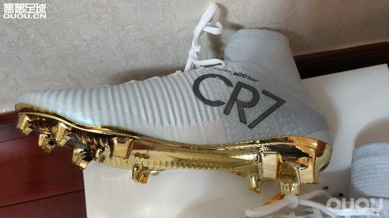 晒一波!!限量777双金球战靴Mercurial Superfly CR7 Vitórias