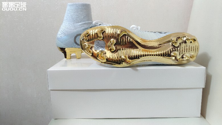 晒一波!!限量777双金球战靴Mercurial Superfly CR7 Vitórias