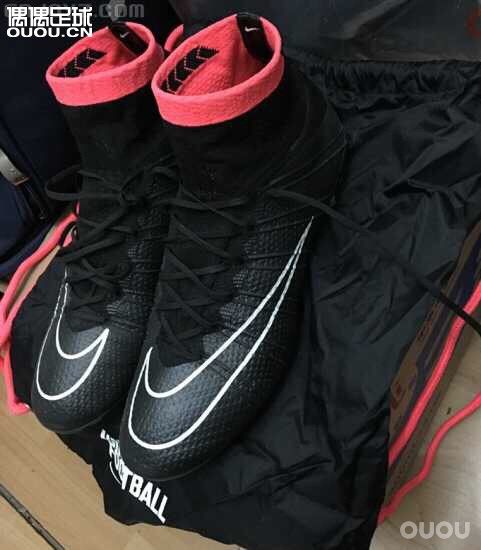 新年第一踢,晒晒鞋。有认识这个配色的sf4么?????