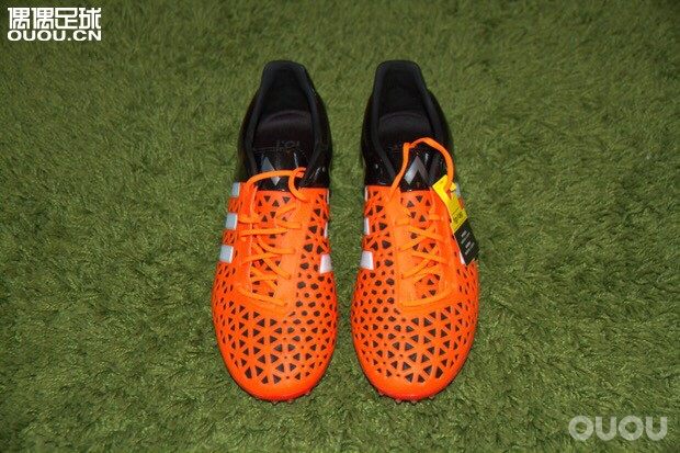 大神们,此鞋怎么样?偏码吗?