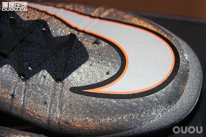 想入一双这款鞋,但是又怕掉粉,有没有好的办法可以弥补一下呢?请大神给点建议!