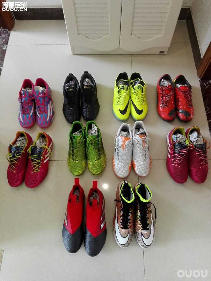 晒一下新添的专用鞋柜,多谢老婆批准。