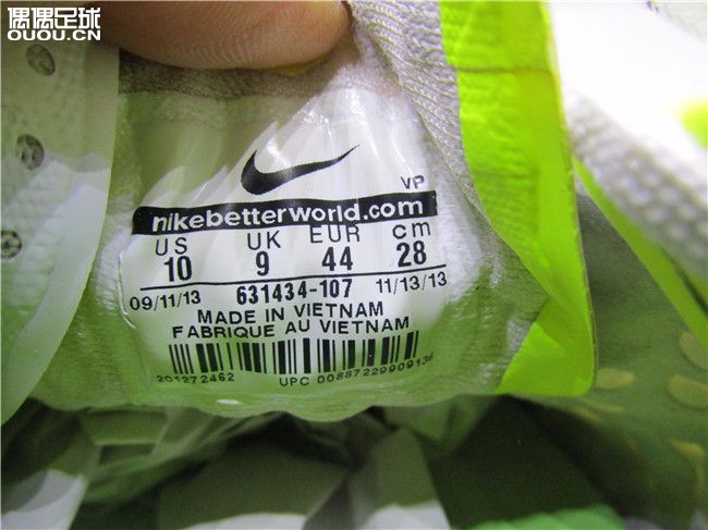 请高手帮忙鉴定一双顶级毒锋一代