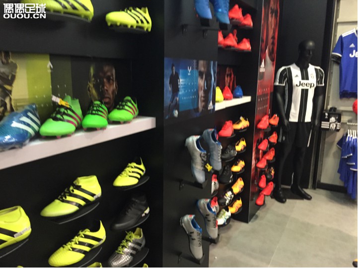 去年暑假在坡县逛到的一家店
做梦都想回去的地方
后悔没试个遍?