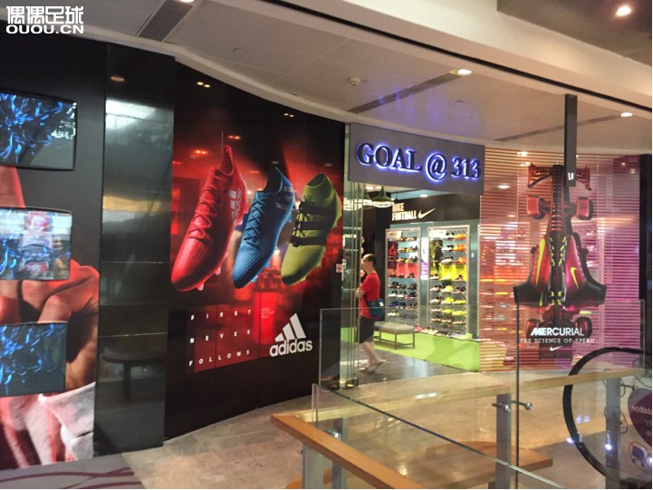 去年暑假在坡县逛到的一家店
做梦都想回去的地方
后悔没试个遍?