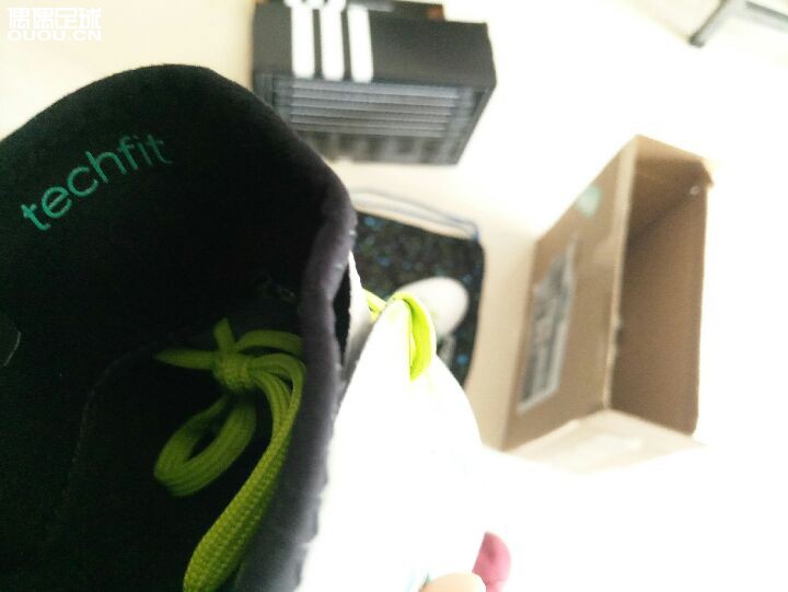 前辈们帮忙验个鞋,刚上脚居然没穿出那种压迫感 ??