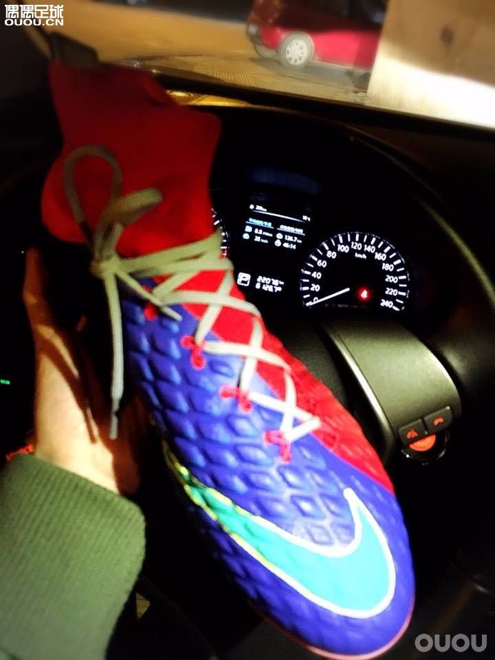 最近入的3双鞋  两双波产NIKE 毒锋 刺客 id 一双意产 毒锋 简单说一下。