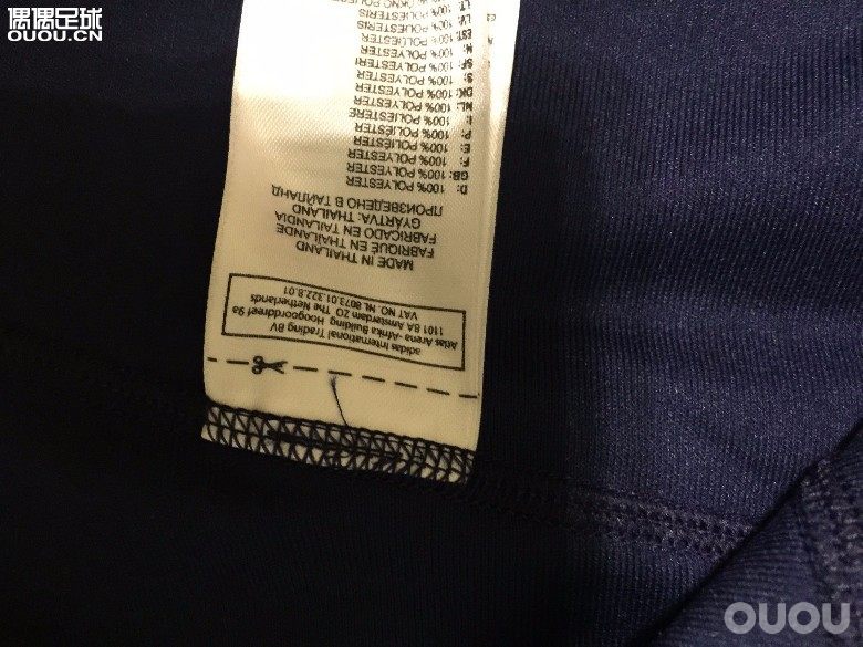 求鉴定西班牙10客场更衣室