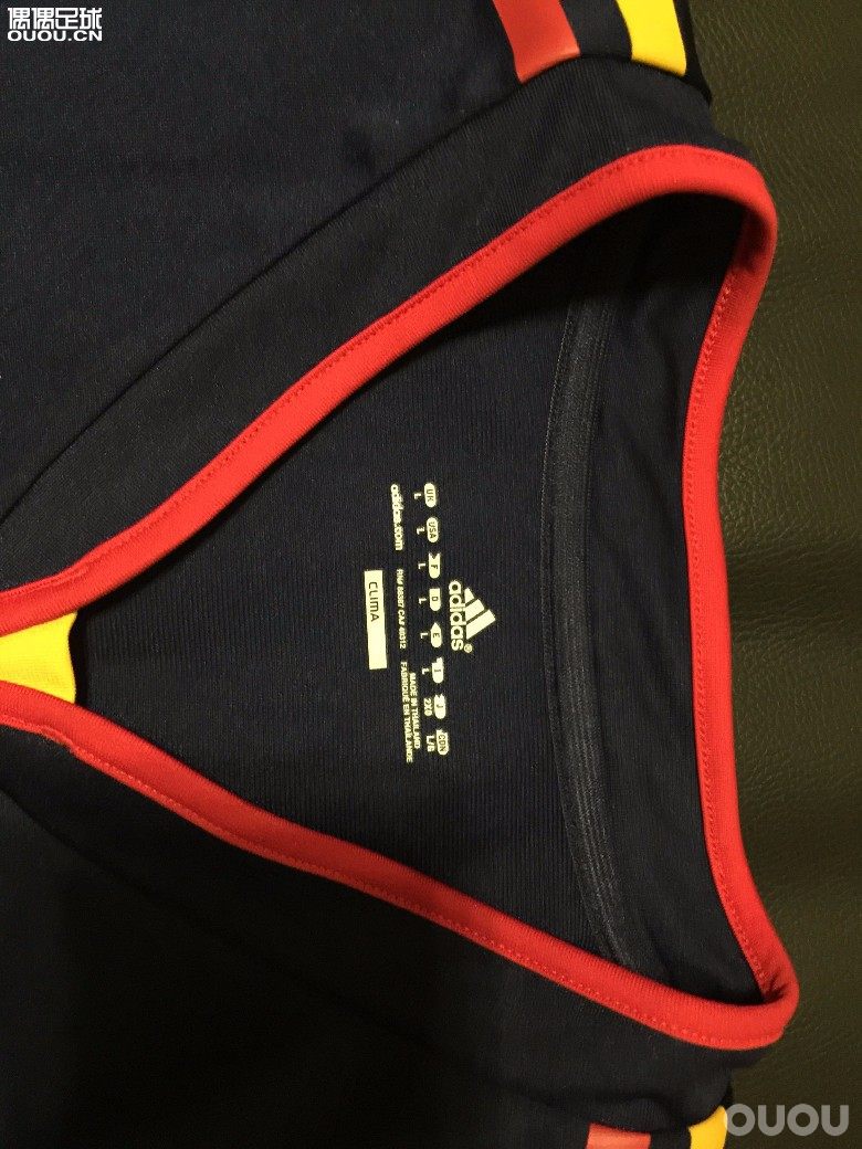 求鉴定西班牙10客场更衣室