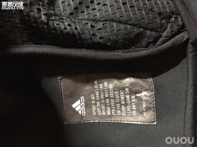 新入阿迪达斯 ZNE 求鉴定下,谢谢