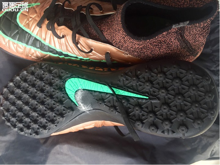 各位兄弟,帮忙看看这款毒蜂正不正?