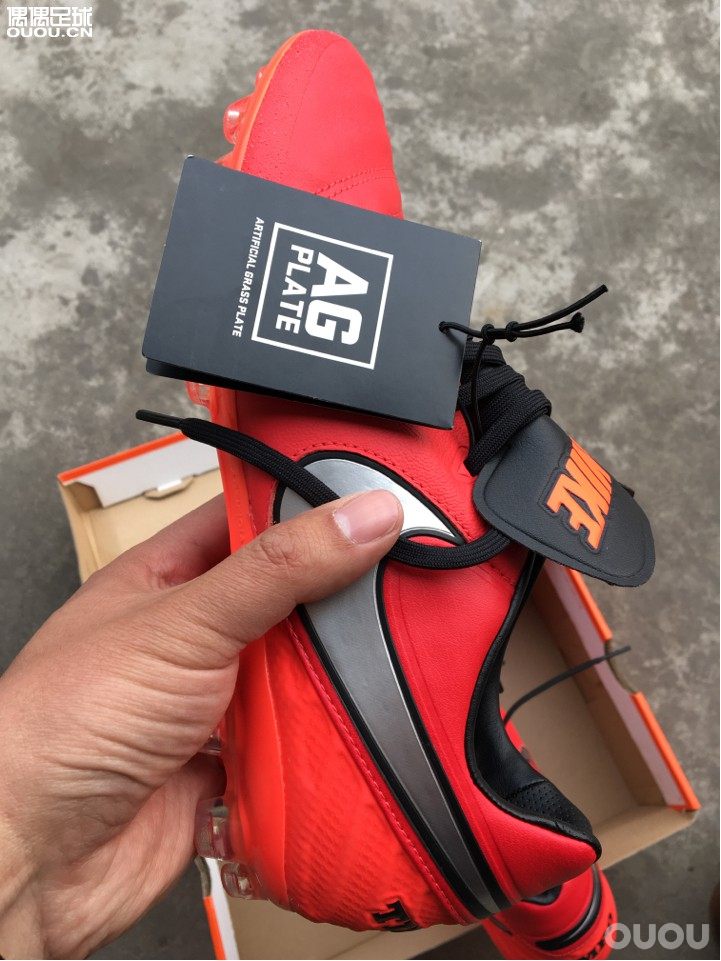 闲鱼上淘的传奇6次顶AG,求大神鉴定下真假。