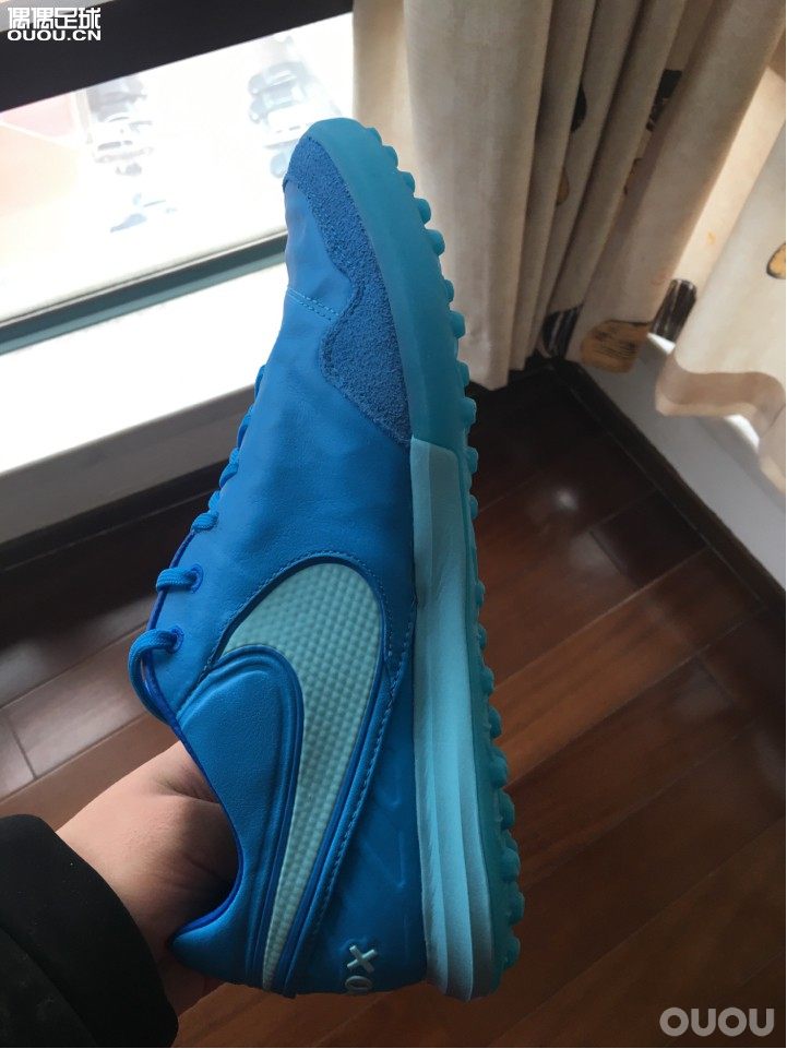 某宝购入传奇tf一双