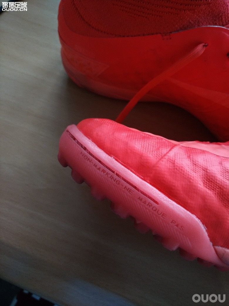 闲鱼收到毒蜂2.5超顶tf,求论坛大神帮忙鉴定