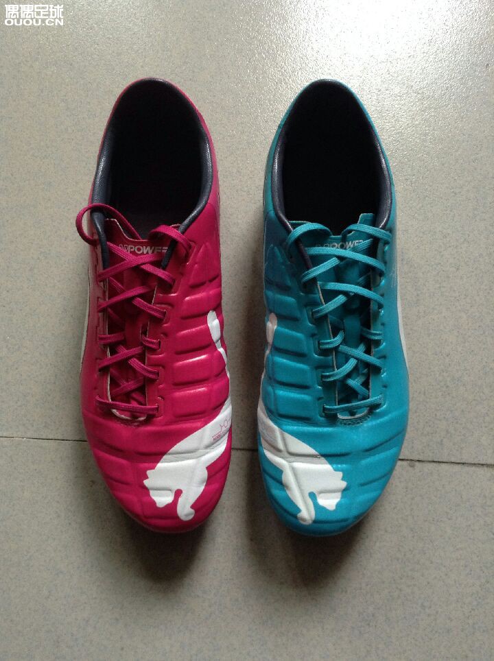 很久以前收入的一双evopower 1 tricks HG,当时也没在意,放了很久,想求鉴定一下真假,谢谢。