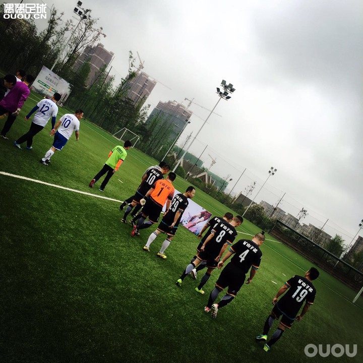 下周马上带孩子们打比赛啦…在这之前的长沙百尚的新赛季也开始了.今天第一场比赛有惊无险的赢下