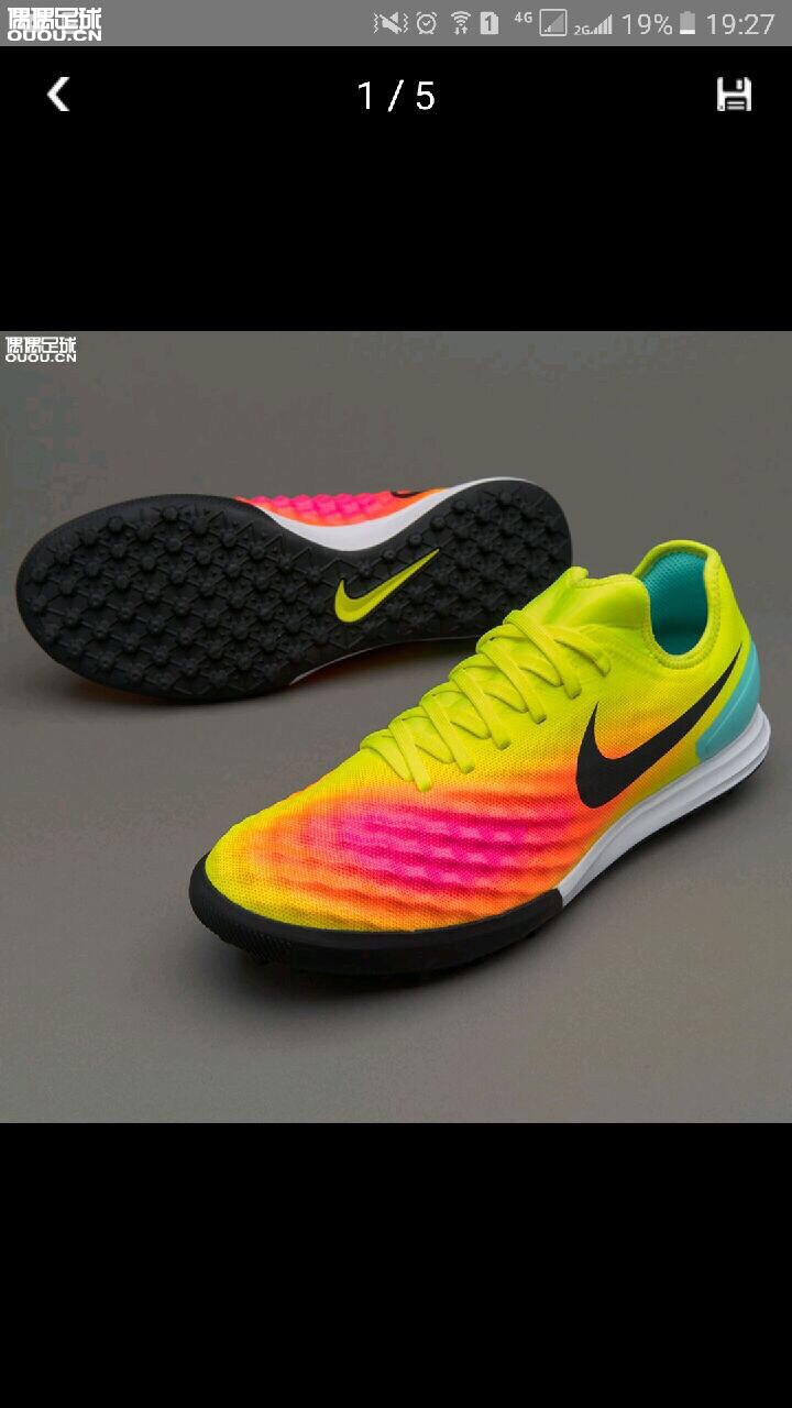 想问一下大家,刚入手的鬼牌2,感觉很难穿进去。大家有什么方法吗?我打算从鞋带的地方剪开一点可以吗?