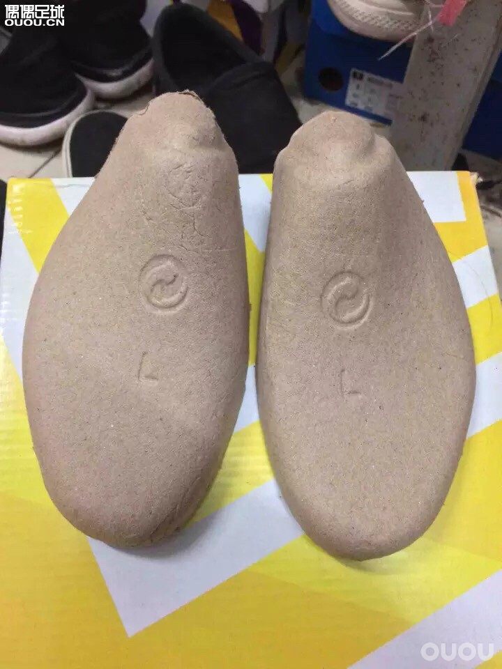 刚入手的Ub 3.请大神看看正不正。