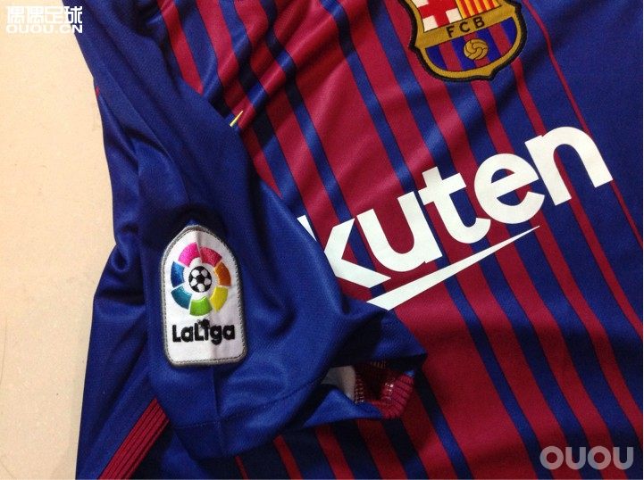 求大神们鉴定一下是否正,是球员版还是球迷版?